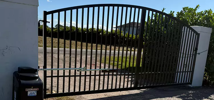 Driveway Fence Repair Elgin